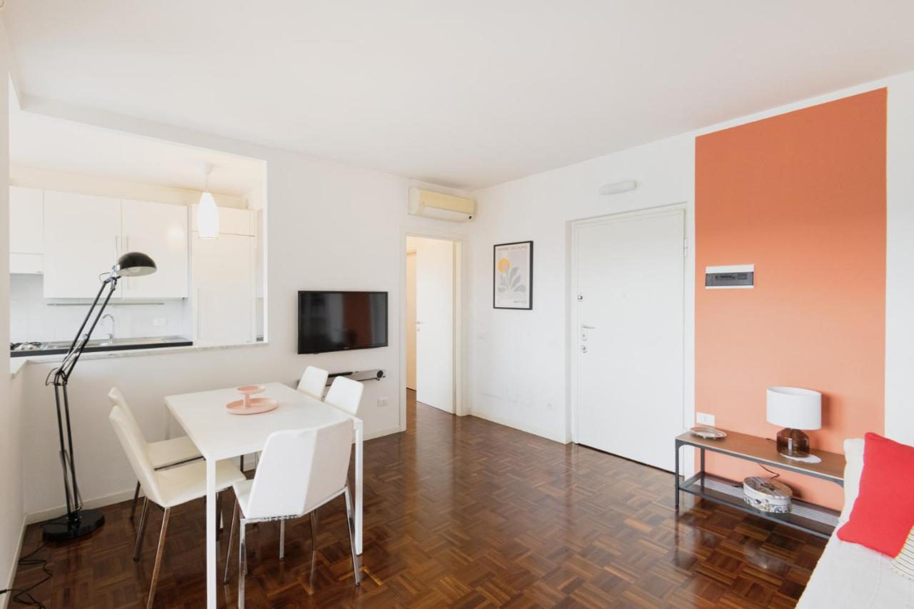 Easylife - Accogliente Dimora Con Balcone Apartment